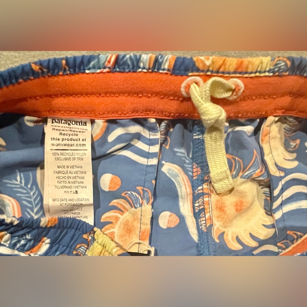 Patagonia kids size medium or 10 shorts adjustable waist - Picture 4 of 5